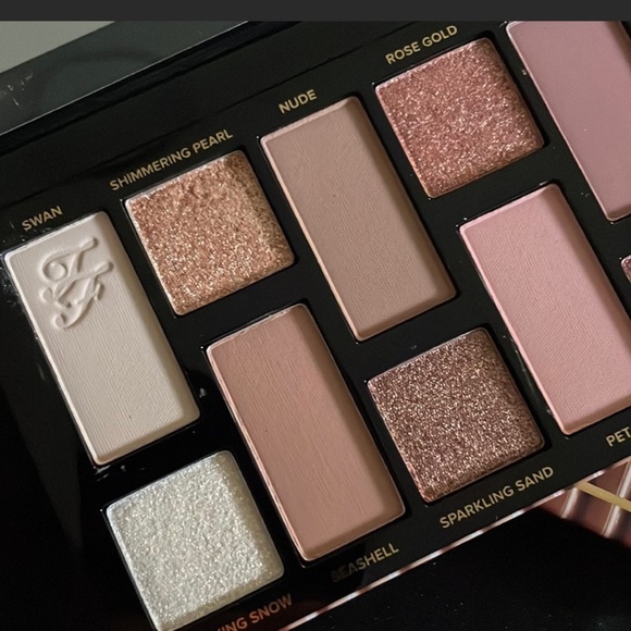 Too Faced Born This Way The Natural Nudes Eyeshadow Palette w/ gift - Picture 6 of 9